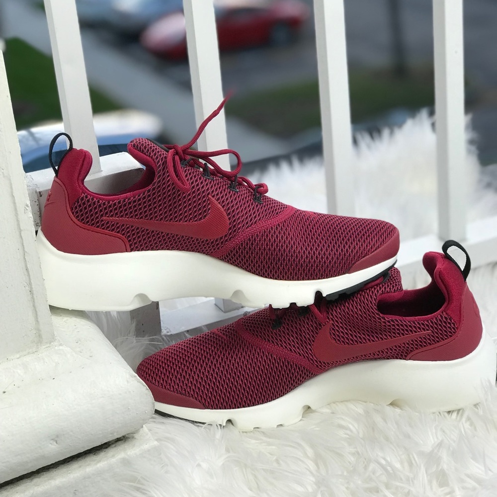 NWT Nike Air Presto Fly SE Noble Red WMNS - Picture 3 of 7